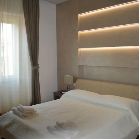 B&B Jolie Center-2
